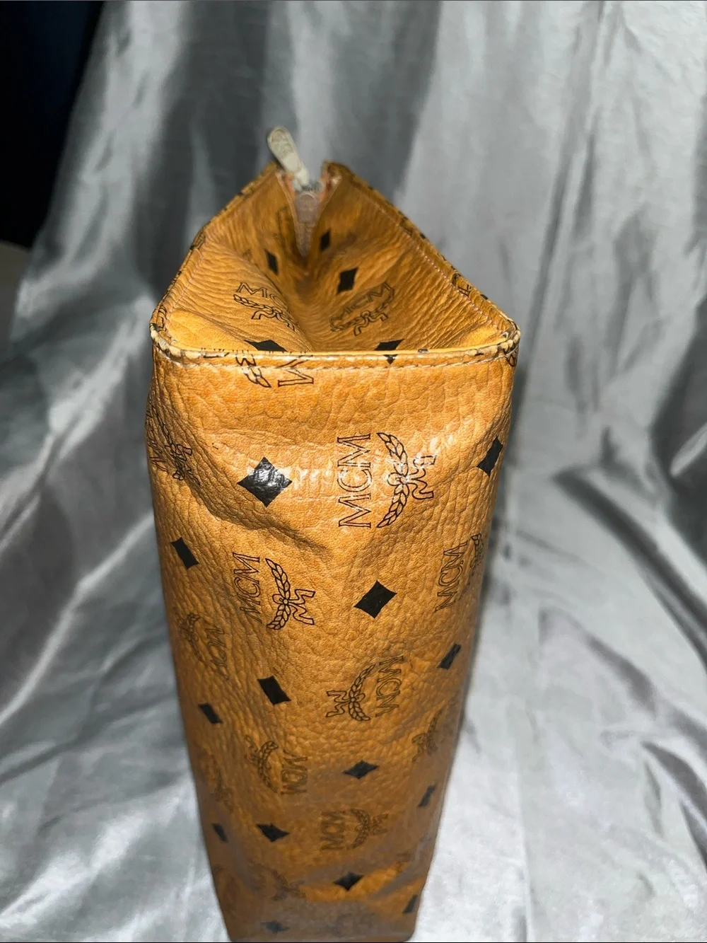 MCM Clutch - Picture 11 of 17